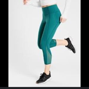 Athleta Lightning Stash Pocket Capri Mesh 2X Running Athleisure Hiking Aqua Teal